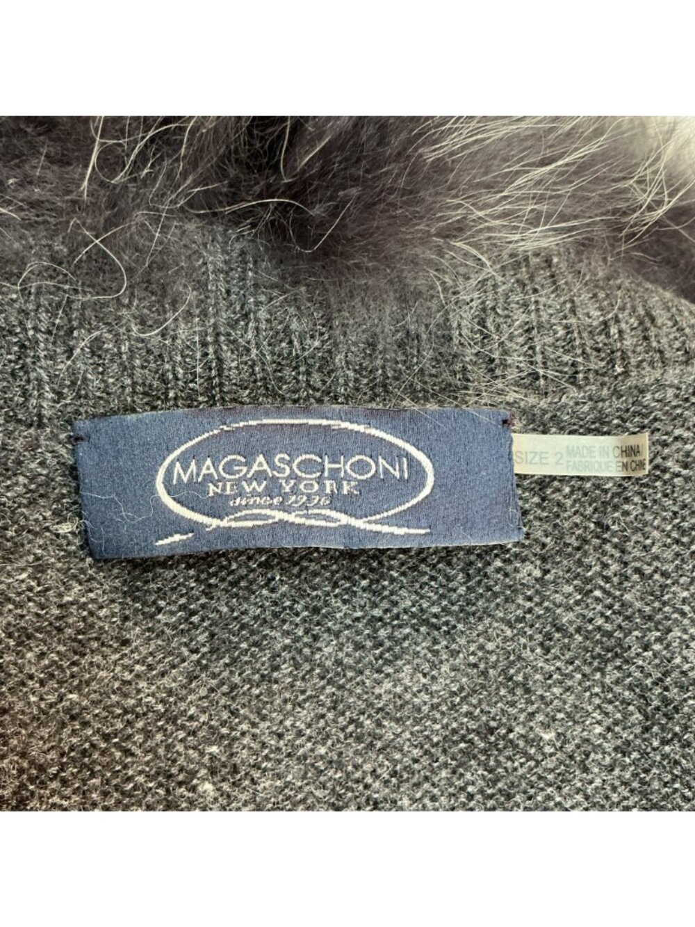 Magaschoni 100% Cashmere Cape With Fox Fur Trim Womens 2 Gray - Picture 10 of 13